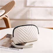 ( rice white) flowerV pattern Clutchladies handbag samll bag Korean style fashion leisure bag