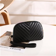 ( black) flowerV pattern Clutchladies handbag samll bag Korean style fashion leisure bag