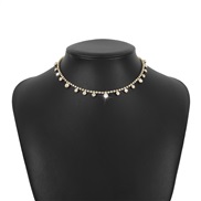 ( Gold) fashion chain woman  Rhinestone claw chain samll necklace short style