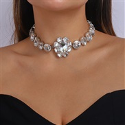 ( White K)lady Rhinestone chain  palace retro exaggerating shine necklace occidental style geometry