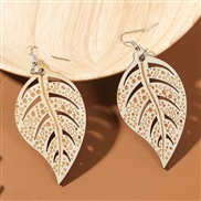 ( Beige)Bohemia hollow Wood leaves earrings woman  occidental style trend geometry brief earring
