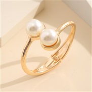 (56929 1)occidental styleins exaggerating personality fashion retro brief temperament Pearl Alloy opening bangle