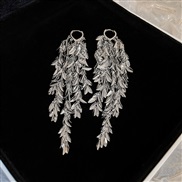 (  Silver)occidental style leaves tassel buckle personality temperament fashion high earrings earring Metal wind Earrin