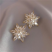 ( Silver needle  Gold)silver Korea personality zircon black flowers earrings ear stud fashion high Earring woman
