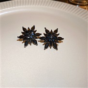 ( Silver needle  blackgold  electroplated )silver Korea personality zircon black flowers earrings ear stud fashion high