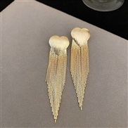 ( Gold  heart shaped  Tassels)silver tassel earring occidental style exaggerating wind high earrings samll creative tem