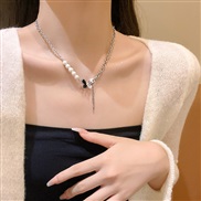(X1 57silvery ) samll black zircon butterfly titanium steel necklace woman high temperament splice Pearl clavicle chain