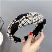 ( Black  white)Korea chain twisted Headband  brief width grid weave Headband  high Rhinestone