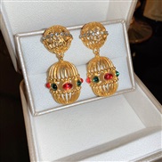 ( Silver needle  Gold)silver medium diamond earrings occidental style palace wind samll ear stud earring fashio