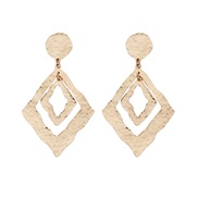 ( Gold)occidental style exaggerating atmospheric rhombus pendant earrings Metal textured geometry Street Snap earring