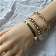 ( Gold)occidental style punk wind bangle bracelet brief Metal creative surface woman set bracelet