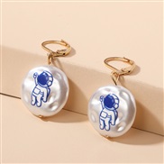 ( white)creative personality geometry Round Pearl earrings occidental style ins trend lovely earring