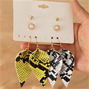 (EZ)occidental style dropPU leather earrings retro Snake skin pattern woman earrings four Earring
