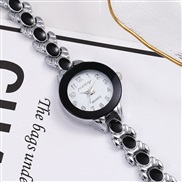 (black silver )fashon trend Bracelets watch woman student quartz watch-face dgt bref cat temperament watch woman
