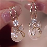 (561 9 1) temperament Pearl bow earring creative diamond earrings fashion earring