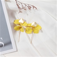 ( yellow)fashion exaggerating high petal Leaf earrings original Earring woman