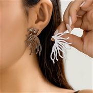 ( 2  White K 3 68)occidental style Earring punk wind brief sector ear stud woman all-Purpose flowersearrings