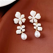 ( Silver needle  white FlowerPearl )retro enamel flowers drop Pearl silver earrings fashion samll high temperament Earr