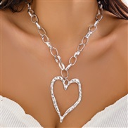 ( 6  White K 6112)occidental style  exaggerating Metal big love necklace  twining velvet Peach heart