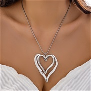 ( 8  White K 6122)occidental style  exaggerating Metal big love necklace  twining velvet Peach heart