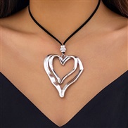 ( 9  Silver 6123)occidental style  exaggerating Metal big love necklace  twining velvet Peach heart
