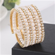 (7 Gold)Korean style multilayer Pearl Rhinestone bangle woman elegant flash diamond elasticity bracelet exaggerating al