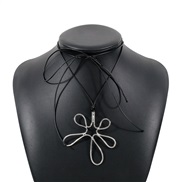 ( Flower White K) exaggerating pattern Irregular flowers love pendant necklace  temperament belt chain