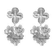 ( Silver)Autumn and Winter Alloy earrings flowers Earring woman trend occidental style exaggerating Metal
