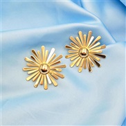(EH 329)occidental style fashion daisy personality samll Earring Double layer surface sun flower ear stud woman