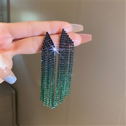( Silver needle  green)silver diamond gradual change color triangle long style tassel earrings occidental style exagger