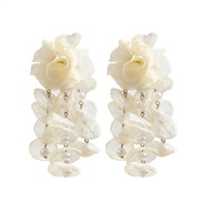 ( white)summer flowers earrings occidental style exaggerating Earring woman Bohemia embed Pearl flowers tassel