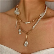 ( GoldSuit  1651)occidental style  temperament Pearl necklace  creative Irregular chain clavicle woman
