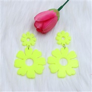 (fluorescent yellow ) color hollow flowers earrings brief occidental style wind Acrylic earring woman