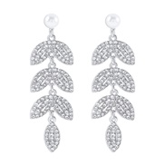 ( White K)E fully-jewelled Pearl leaves earrings  elegant temperament fashion multilayer Leaf tassel ear stud