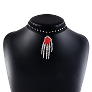 ( black) black spider chain  exaggerating skull pendant day necklace