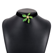 ( green) elegant multicolor flowers necklace  retro wind velvet enamel temperament chain