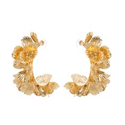 ( Gold)occidental style retro Alloy flowers earrings woman  exaggerating wind temperament Metal Earring trend