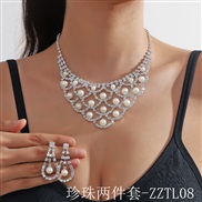 (Pearl  Two piece suit ZZTL 8)  claw chain series exaggerating Pearl Rhinestone necklace earrings set  banquet necklace