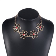 (gold +red )occidental style temperament elegant hollow flowers necklace  retro geometry turquoise sweet clavicle chain