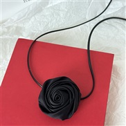 ( black) retro pure wind handmade surface rose necklace leather belt clavicle chain Collar woman