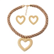 ( Gold)trend earrings necklace set woman heart-shaped Alloy pendant occidental style