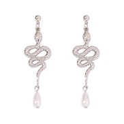 ( Silver) snake Pearl temperament all-Purpose fashion trend style earrings