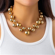 ( 1  Gold 5725E2)occidental style  exaggerating big Beads short style circle woman  punk temperament imitate Pearl Coll