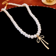 ( whitePearl butterfly  necklace) retro Pearl bow necklace brief samll temperament high clavicle woman