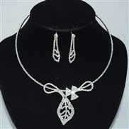 (XL 2177  Silver)occidental style bride leaves flowers silver color necklace earrings two Rhinestone claw chain set