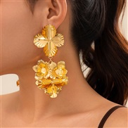 ( Gold 314 )occidental style Earring geometry Metal three-dimensional flowers ear stud lady brief windearrings