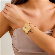 ( Gold 2362)occidental style personality Irregular exaggerating Metal width bangle fashion geometry Double layer surfac