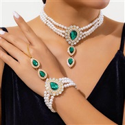 occidental style  retro wind beads chain  imitate Pearl Rhinestone fashion Collar
