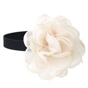 (Rice white )exaggerating elegant three-dimensional big flowers belt lady short necklace romantic black Collar