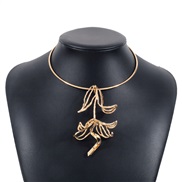 ( Gold)occidental style geometry flowers pendant Collar  fashion retro three-dimensional tulip Metal necklace